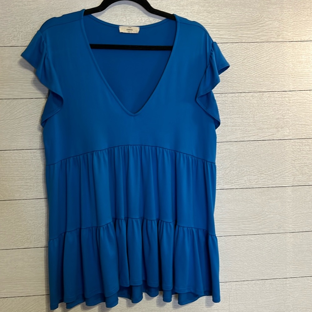 Entro Ruffle Top
Size: Large
Material: 96% Polyester, 4% Spandex